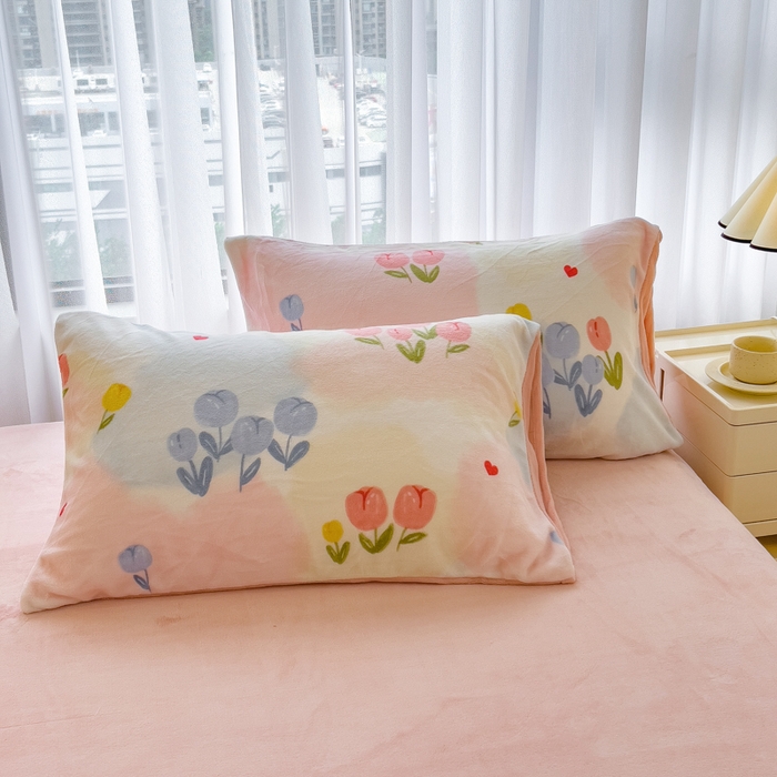 91家纺网 家纺一手货源 找家纺 印季家纺 2025新款加厚印花保暖牛奶绒四件套 少女梦