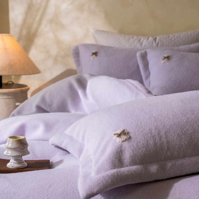 91家纺网 家纺一手货源 找家纺 佳汐蓝家纺 2025新款糯米绒四件套系列(圆角吊边款床单) 糯米绒 香芋紫