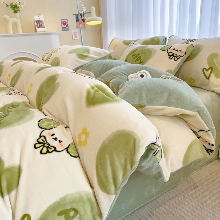 91家纺网 家纺一手货源 找家纺 印季家纺 2025新款加厚印花保暖牛奶绒四件套 小青梅