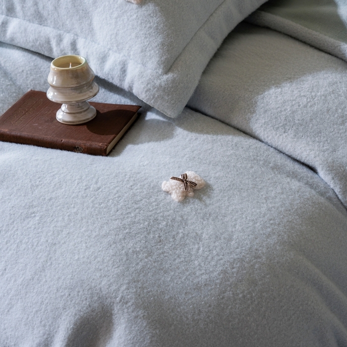 91家纺网 家纺一手货源 找家纺 佳汐蓝家纺 2025新款糯米绒四件套系列(圆角吊边款床单) 糯米绒 气泡蓝