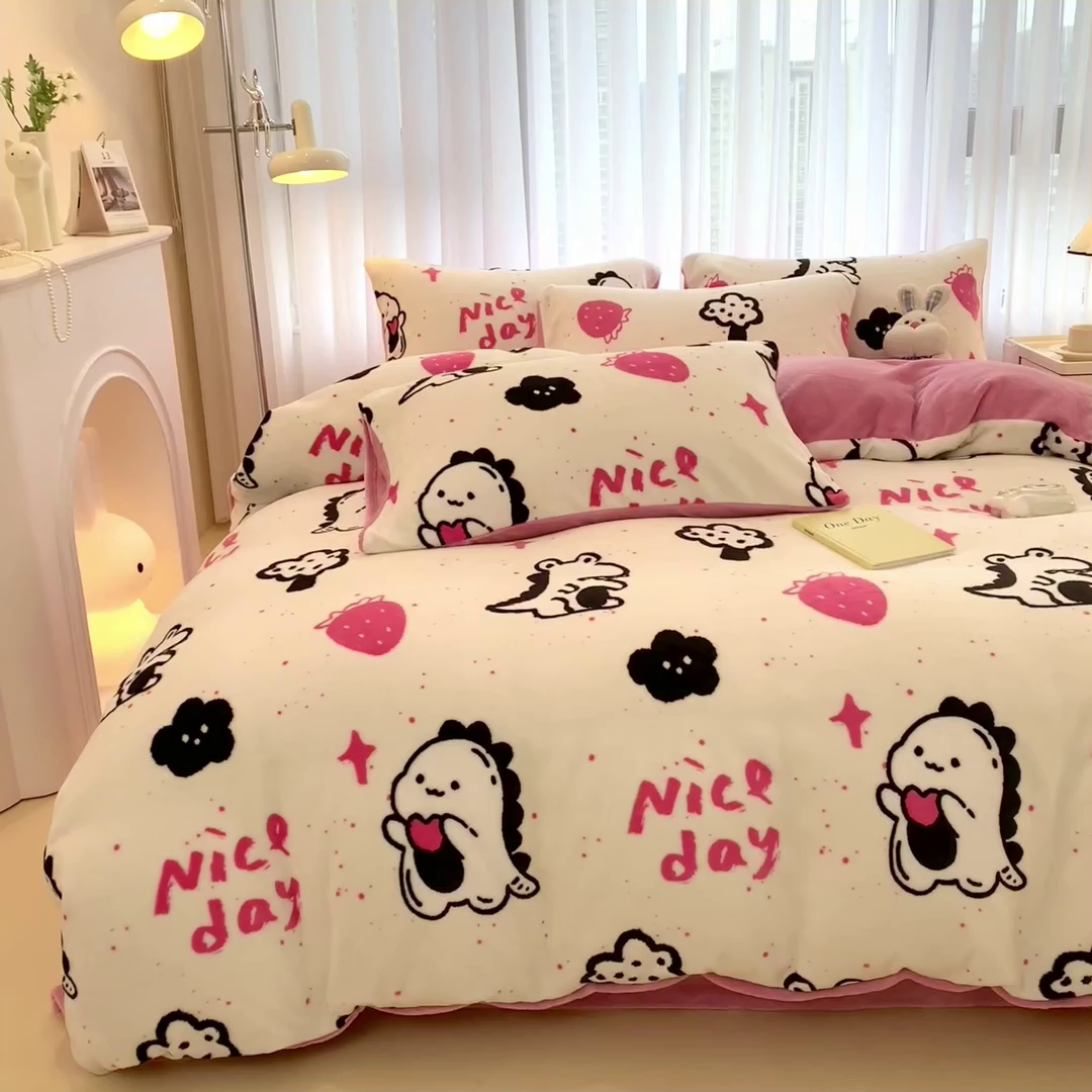 91家纺网 家纺一手货源 找家纺 印季家纺 2025新款加厚印花保暖牛奶绒四件套 心动信号