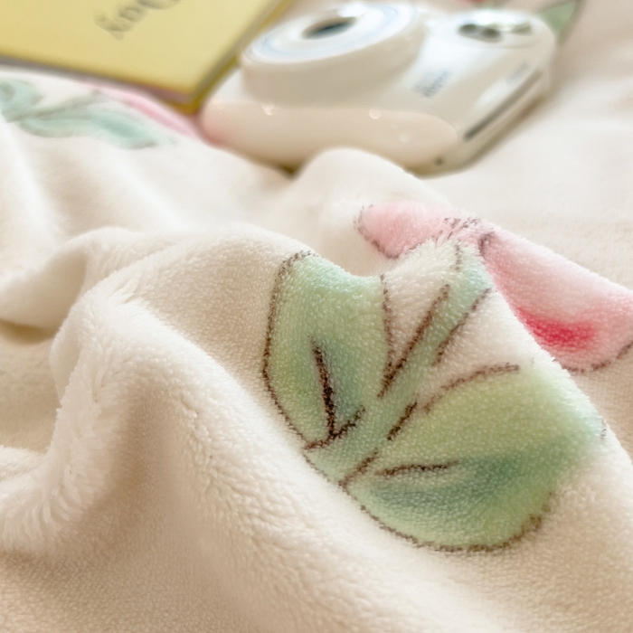 91家纺网 家纺一手货源 找家纺 印季家纺 2025新款加厚印花保暖牛奶绒四件套 郁兔-粉