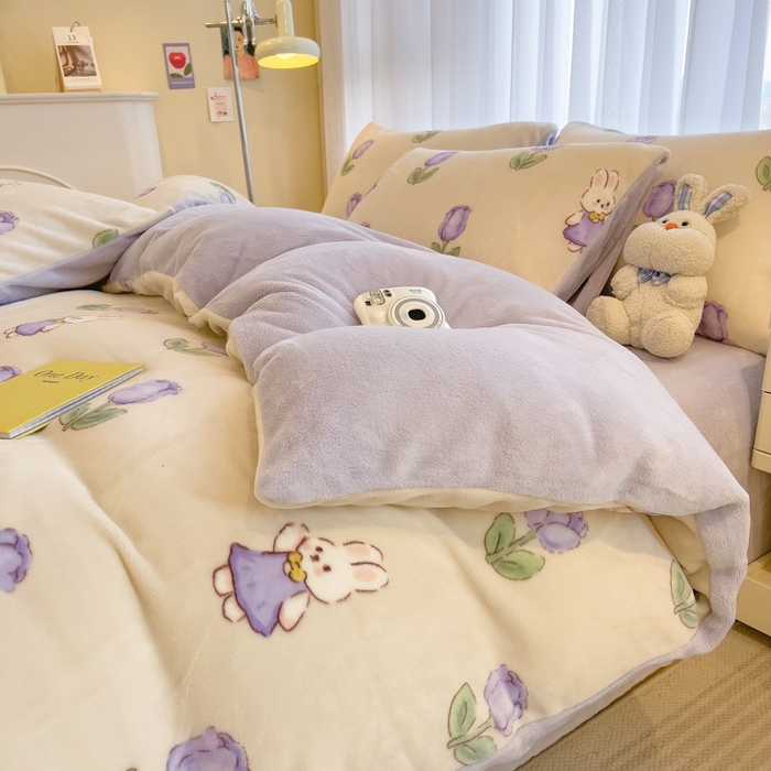 91家纺网 家纺一手货源 找家纺 印季家纺 2025新款加厚印花保暖牛奶绒四件套 郁兔-紫