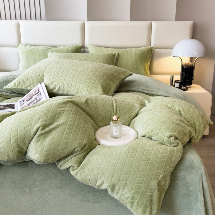 91家纺网 家纺一手货源 找家纺 印季家纺 2025新款立体剪花麦穗牛奶绒四件套 草绿