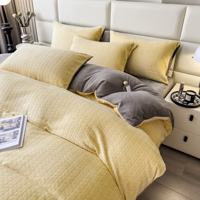 91家纺网 家纺一手货源 找家纺 印季家纺 2025新款立体剪花麦穗牛奶绒四件套 亮黄-灰