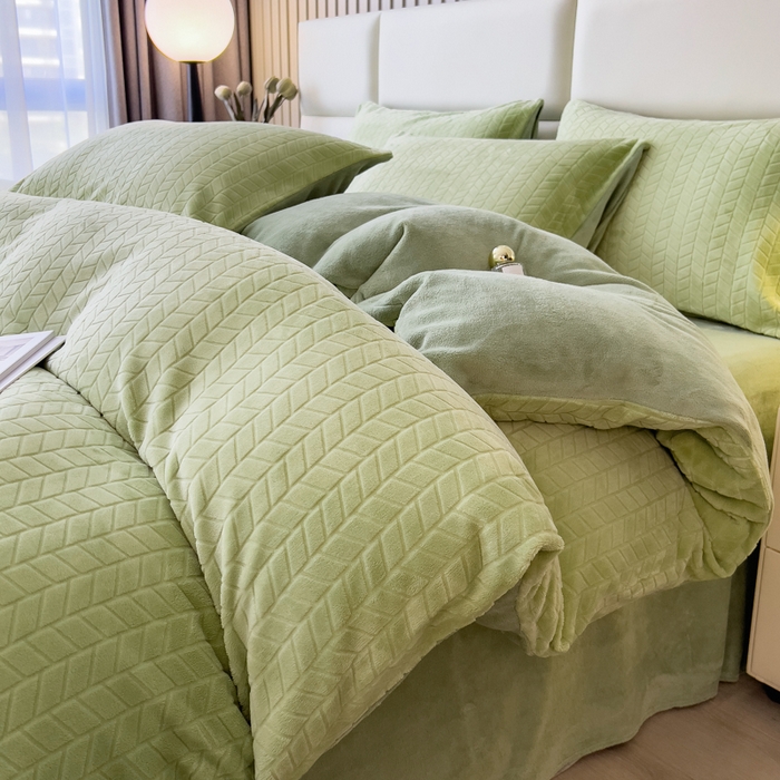 91家纺网 家纺一手货源 找家纺 印季家纺 2025新款立体剪花麦穗牛奶绒四件套 草绿