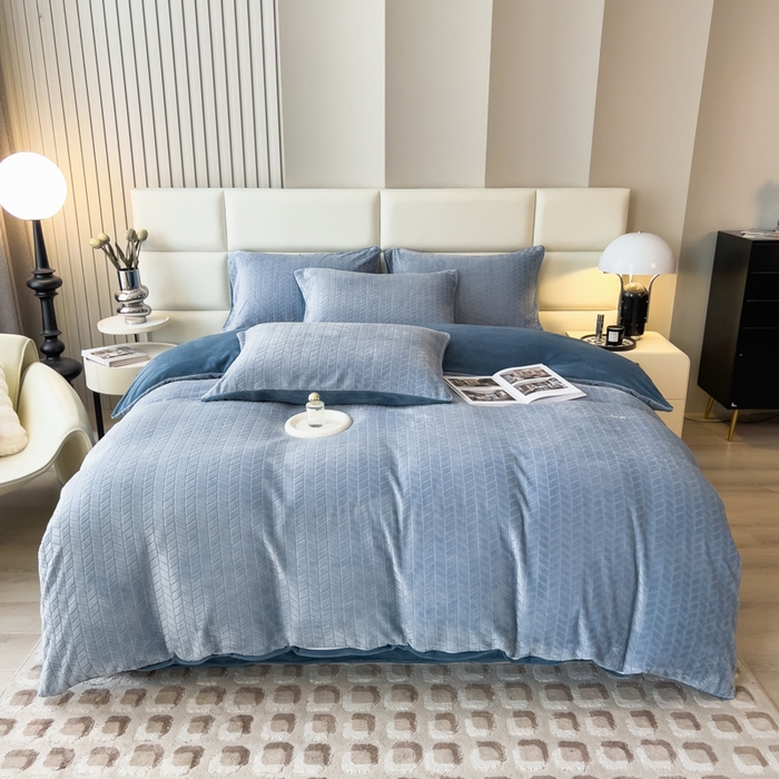 91家纺网 家纺一手货源 找家纺 印季家纺 2025新款立体剪花麦穗牛奶绒四件套 蓝灰