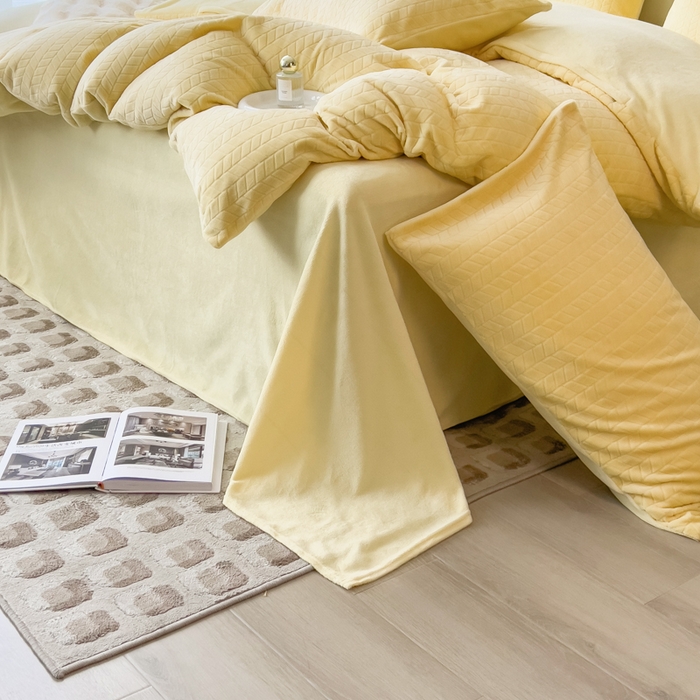 91家纺网 家纺一手货源 找家纺 印季家纺 2025新款立体剪花麦穗牛奶绒四件套 亮黄