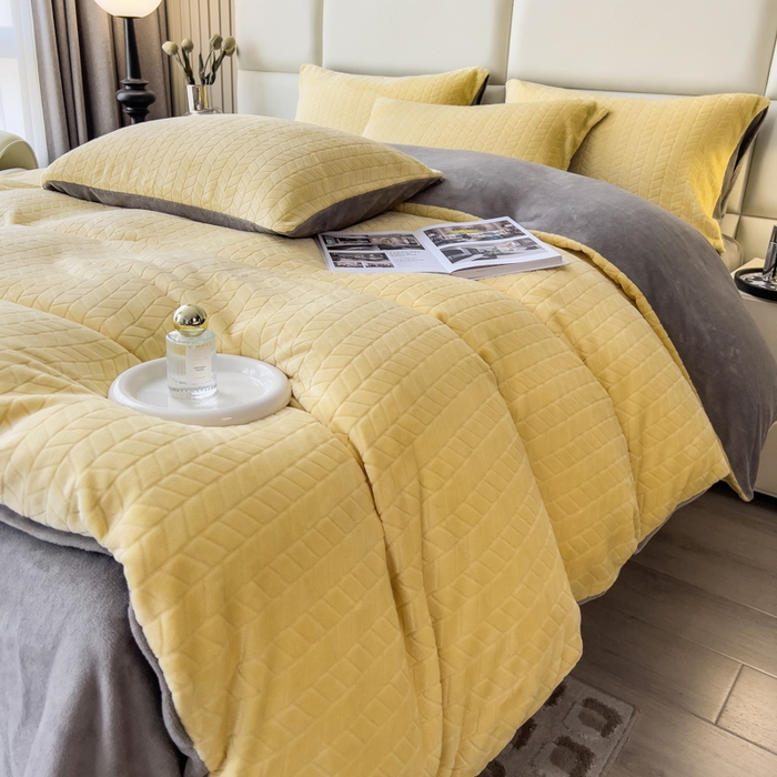 91家纺网 家纺一手货源 找家纺 印季家纺 2025新款立体剪花麦穗牛奶绒四件套 亮黄-灰