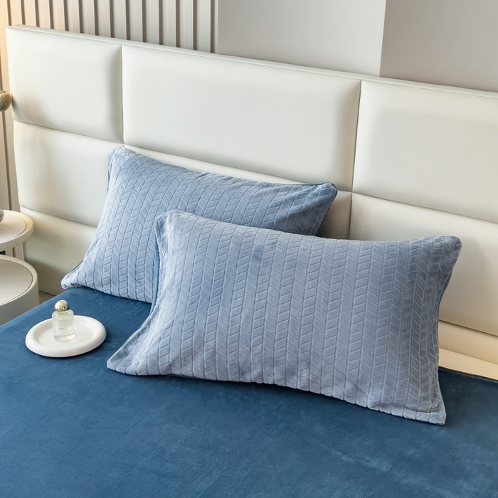 91家纺网 家纺一手货源 找家纺 印季家纺 2025新款立体剪花麦穗牛奶绒四件套 蓝灰