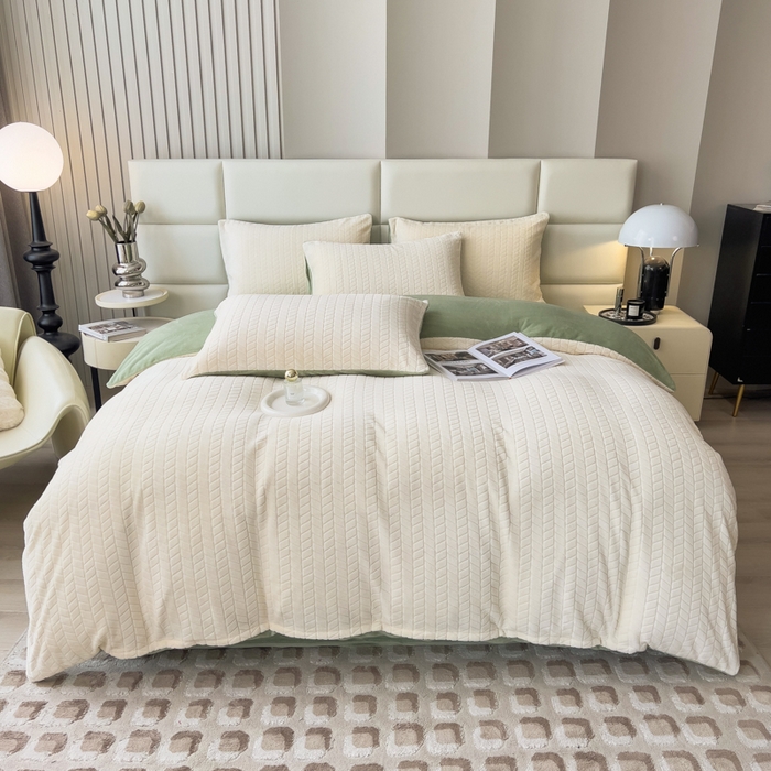 91家纺网 家纺一手货源 找家纺 印季家纺 2025新款立体剪花麦穗牛奶绒四件套 奶白-草绿