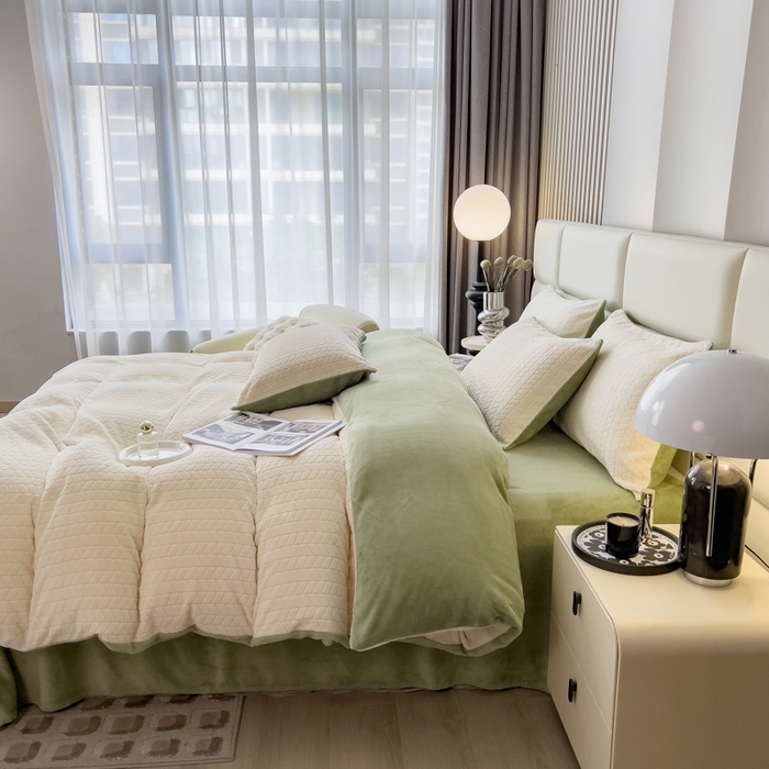 91家纺网 家纺一手货源 找家纺 印季家纺 2025新款立体剪花麦穗牛奶绒四件套 奶白-草绿