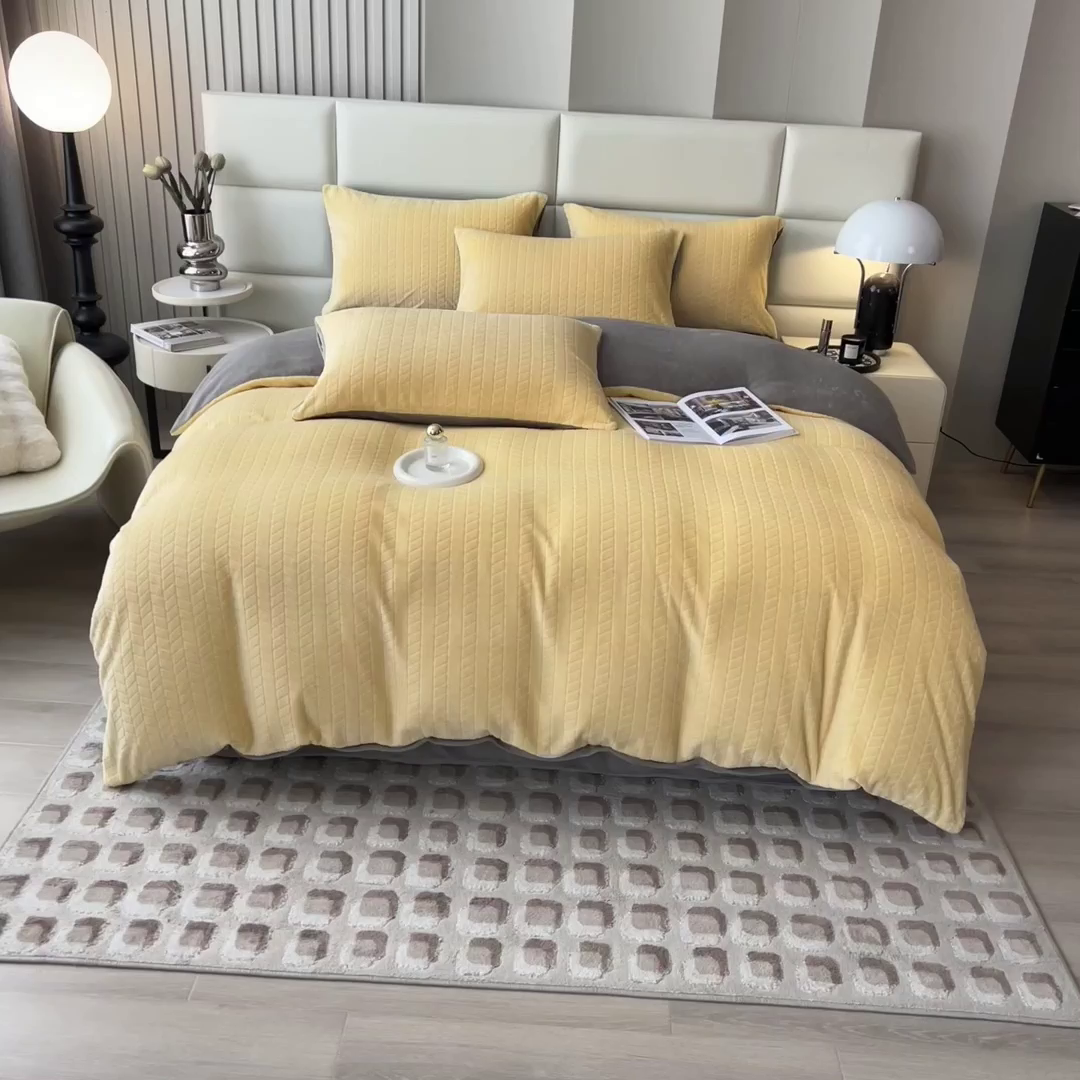 91家纺网 家纺一手货源 找家纺 印季家纺 2025新款立体剪花麦穗牛奶绒四件套 亮黄-灰