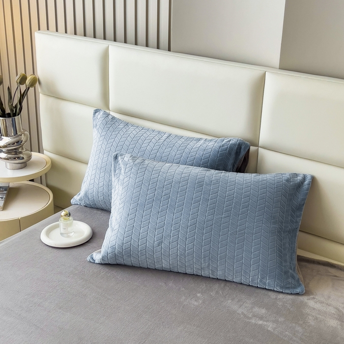 91家纺网 家纺一手货源 找家纺 印季家纺 2025新款立体剪花麦穗牛奶绒四件套 蓝灰-灰