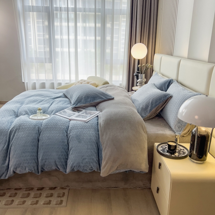 91家纺网 家纺一手货源 找家纺 印季家纺 2025新款立体剪花麦穗牛奶绒四件套 蓝灰-灰