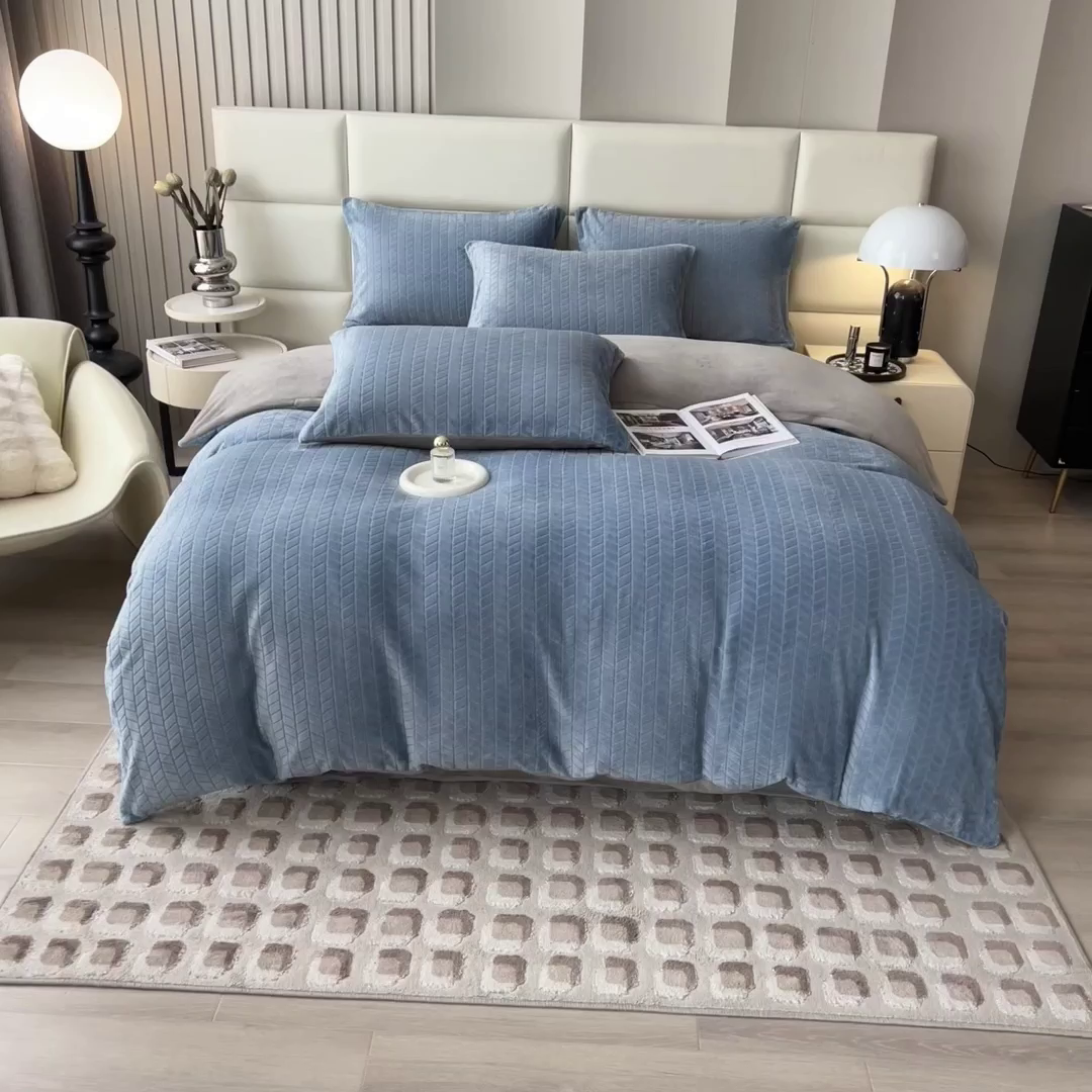 91家纺网 家纺一手货源 找家纺 印季家纺 2025新款立体剪花麦穗牛奶绒四件套 蓝灰-灰