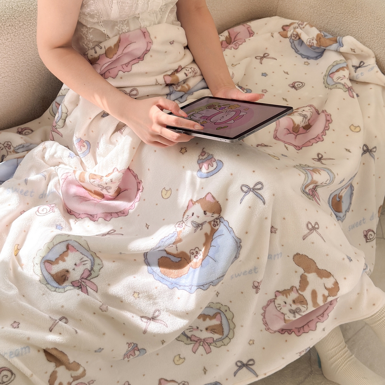 91家纺网 家纺一手货源 找家纺 沐芷 2025 A类牛奶绒毛毯印花盖毯毛毯午休毯卡通多功能沙发毯空调毯 提供买家秀（下载文件包，包含买家秀） 【绒】猫咪礼物