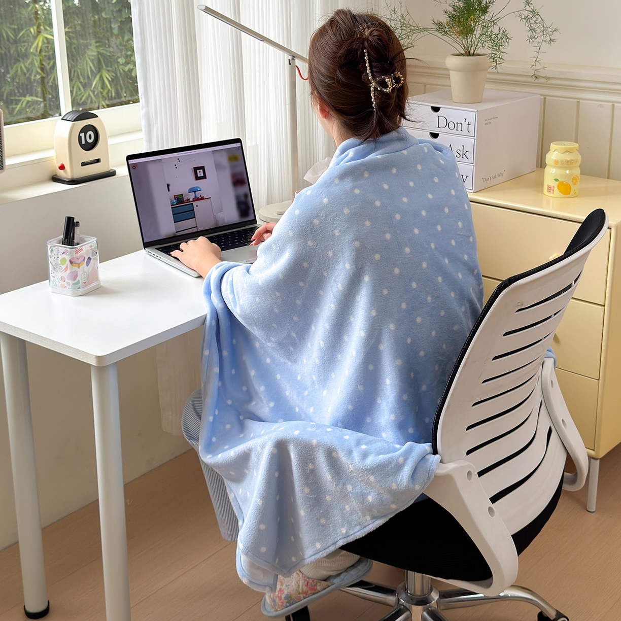 91家纺网 家纺一手货源 找家纺 沐芷 2025 A类牛奶绒毛毯印花盖毯毛毯午休毯卡通多功能沙发毯空调毯 提供买家秀（下载文件包，包含买家秀） 【绒】爱情蓝波点