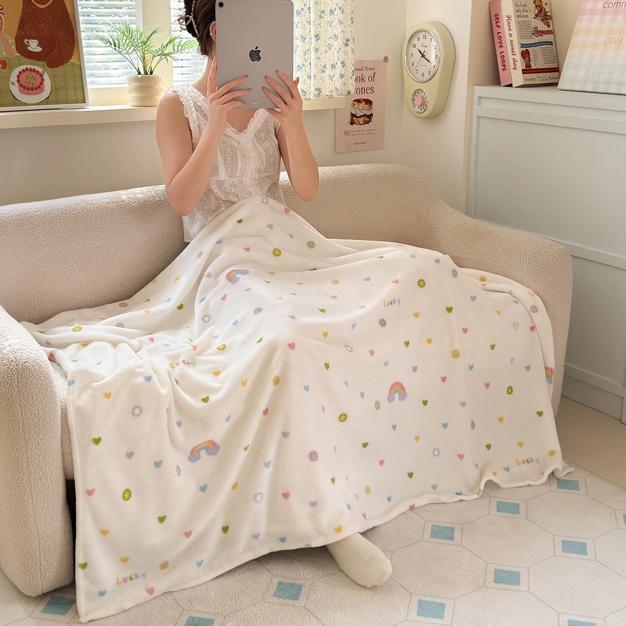 91家纺网 家纺一手货源 找家纺 沐芷 2025 A类牛奶绒毛毯印花盖毯毛毯午休毯卡通多功能沙发毯空调毯 提供买家秀（下载文件包，包含买家秀） 【绒】彩虹爱心