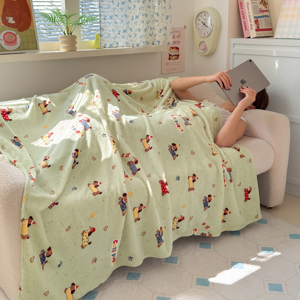 91家纺网 家纺一手货源 找家纺 沐芷 2025 A类牛奶绒毛毯印花盖毯毛毯午休毯卡通多功能沙发毯空调毯 提供买家秀（下载文件包，包含买家秀） 【绒】绿色腊肠狗