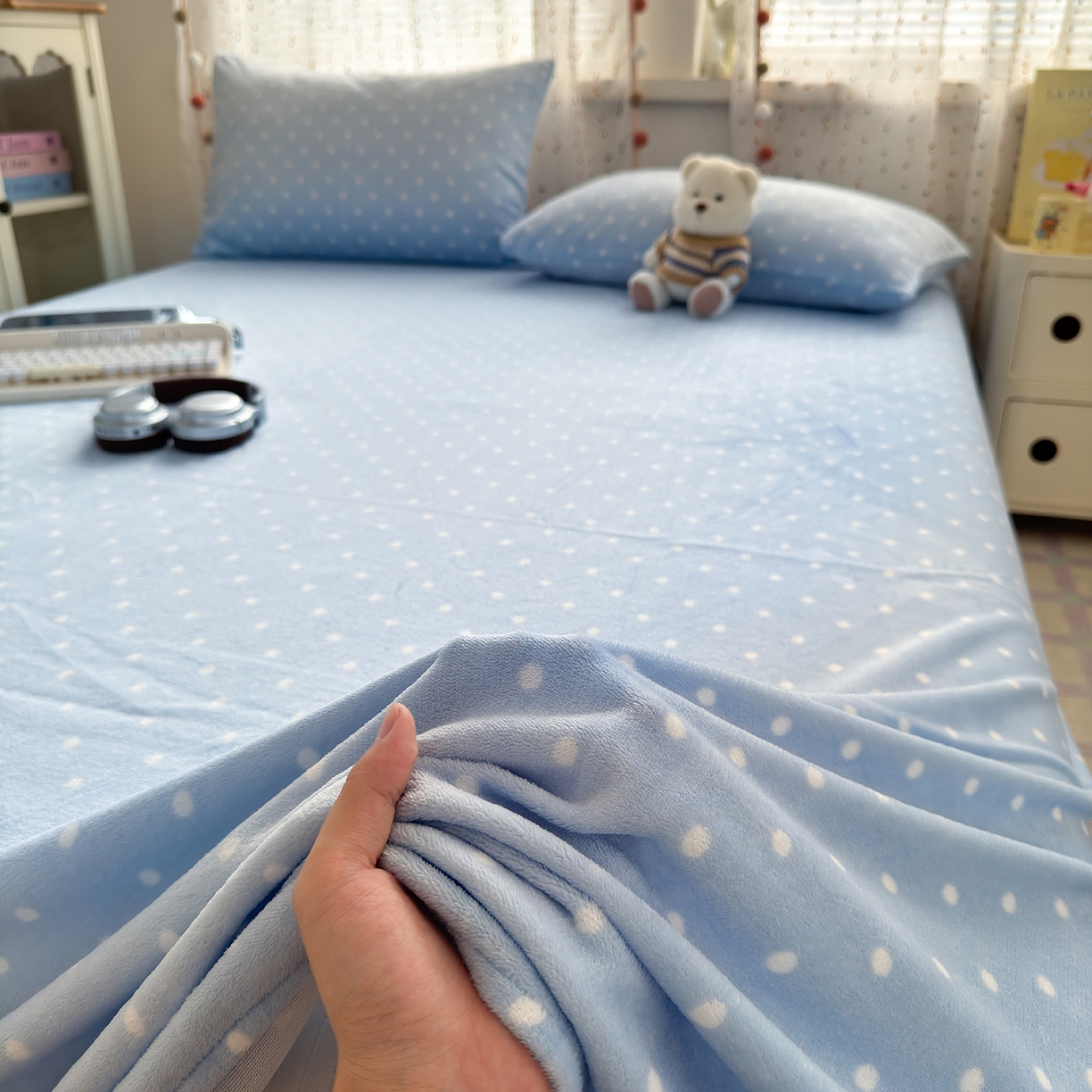 91家纺网 家纺一手货源 找家纺 沐芷 2025 A类牛奶绒床单高克重加厚床单单件加绒床单三件套珊瑚绒 提供买家秀（下载文件包，包含买家秀） 【绒】爱情蓝波点