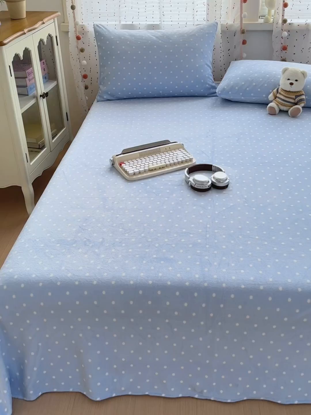 91家纺网 家纺一手货源 找家纺 沐芷 2025 A类牛奶绒床单高克重加厚床单单件加绒床单三件套珊瑚绒 提供买家秀（下载文件包，包含买家秀） 【绒】爱情蓝波点