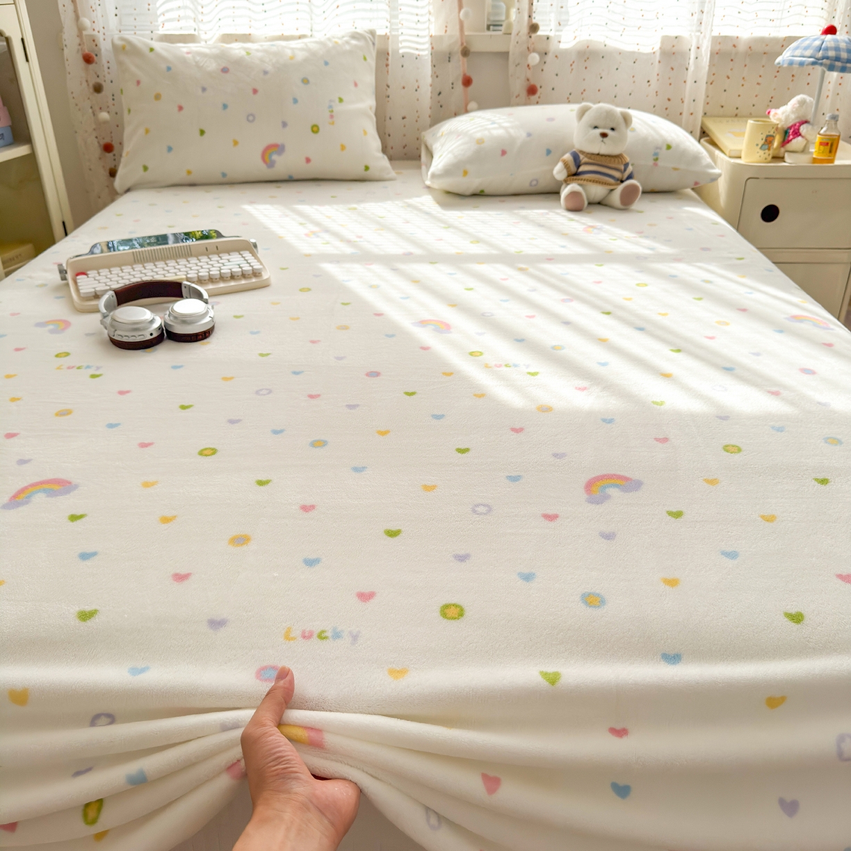 91家纺网 家纺一手货源 找家纺 沐芷 2025 A类牛奶绒床单高克重加厚床单单件加绒床单三件套珊瑚绒 提供买家秀（下载文件包，包含买家秀） 【绒】彩虹爱心