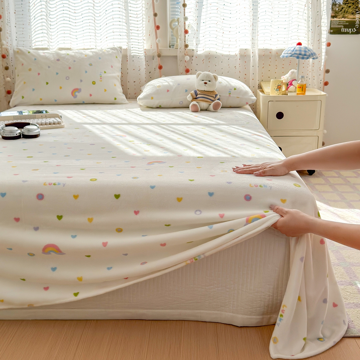 91家纺网 家纺一手货源 找家纺 沐芷 2025 A类牛奶绒床单高克重加厚床单单件加绒床单三件套珊瑚绒 提供买家秀（下载文件包，包含买家秀） 【绒】彩虹爱心