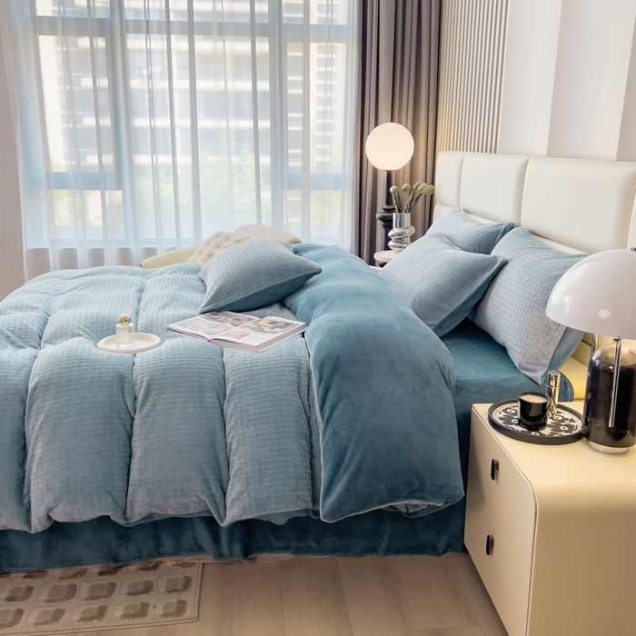 91家纺网 家纺一手货源 找家纺 （总）印季家纺 2025新款立体剪花十字结牛奶绒四件套