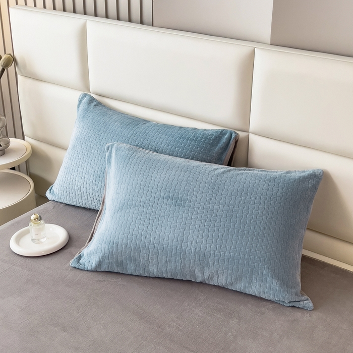 91家纺网 家纺一手货源 找家纺 印季家纺 2025新款立体剪花十字结牛奶绒四件套 蓝灰-灰