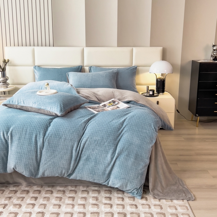 91家纺网 家纺一手货源 找家纺 印季家纺 2025新款立体剪花十字结牛奶绒四件套 蓝灰-灰