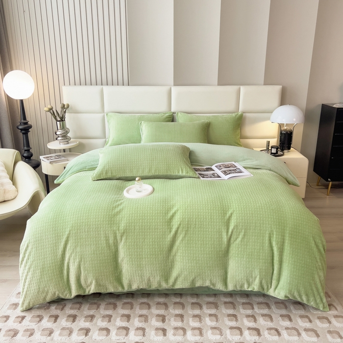 91家纺网 家纺一手货源 找家纺 印季家纺 2025新款立体剪花十字结牛奶绒四件套 草绿