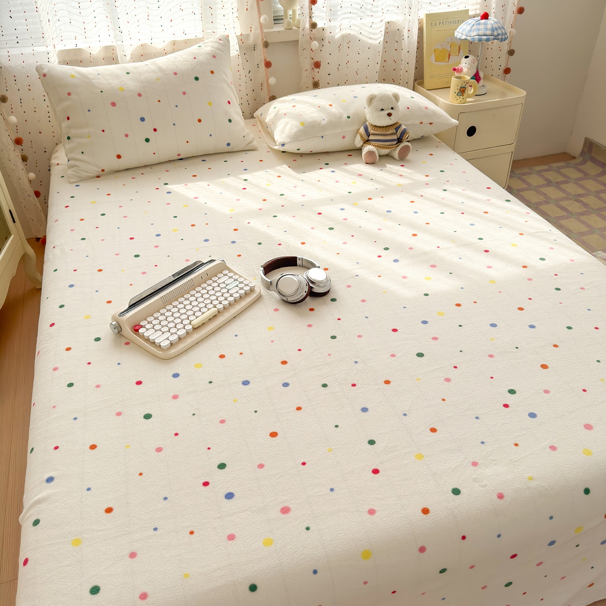 91家纺网 家纺一手货源 找家纺 沐芷 2025 A类牛奶绒床单高克重加厚床单单件加绒床单三件套珊瑚绒 提供买家秀（下载文件包，包含买家秀） 【绒】彩色波点