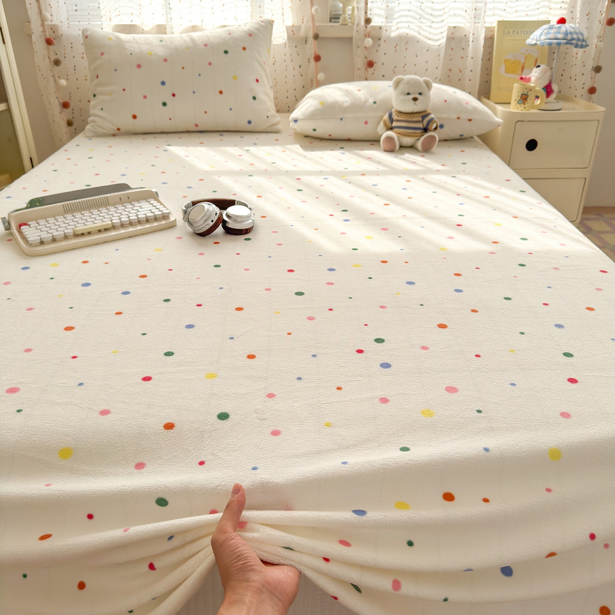 91家纺网 家纺一手货源 找家纺 沐芷 2025 A类牛奶绒床单高克重加厚床单单件加绒床单三件套珊瑚绒 提供买家秀（下载文件包，包含买家秀） 【绒】彩色波点