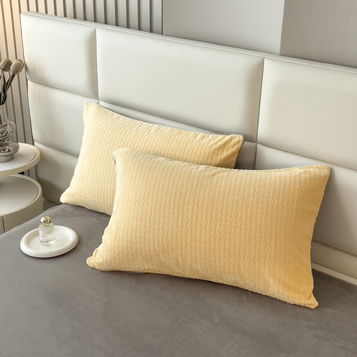 91家纺网 家纺一手货源 找家纺 印季家纺 2025新款立体剪花十字结牛奶绒四件套 亮黄-灰