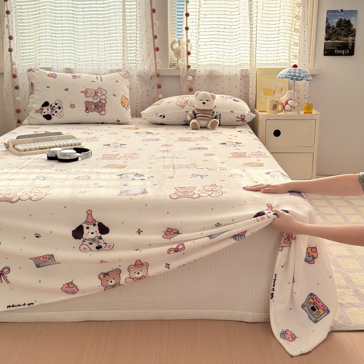 91家纺网 家纺一手货源 找家纺 沐芷 2025 A类牛奶绒床单高克重加厚床单单件加绒床单三件套珊瑚绒 提供买家秀（下载文件包，包含买家秀） 【绒】磁带熊仔