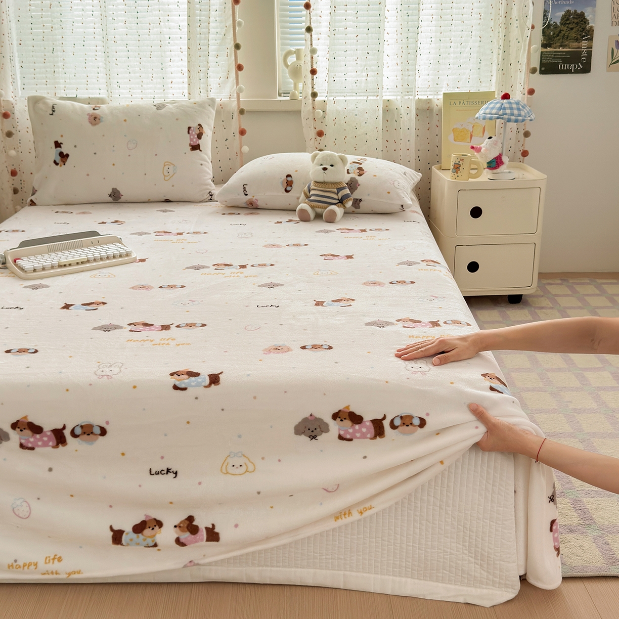 91家纺网 家纺一手货源 找家纺 沐芷 2025 A类牛奶绒床单高克重加厚床单单件加绒床单三件套珊瑚绒 提供买家秀（下载文件包，包含买家秀） 【绒】腊肠狗联盟