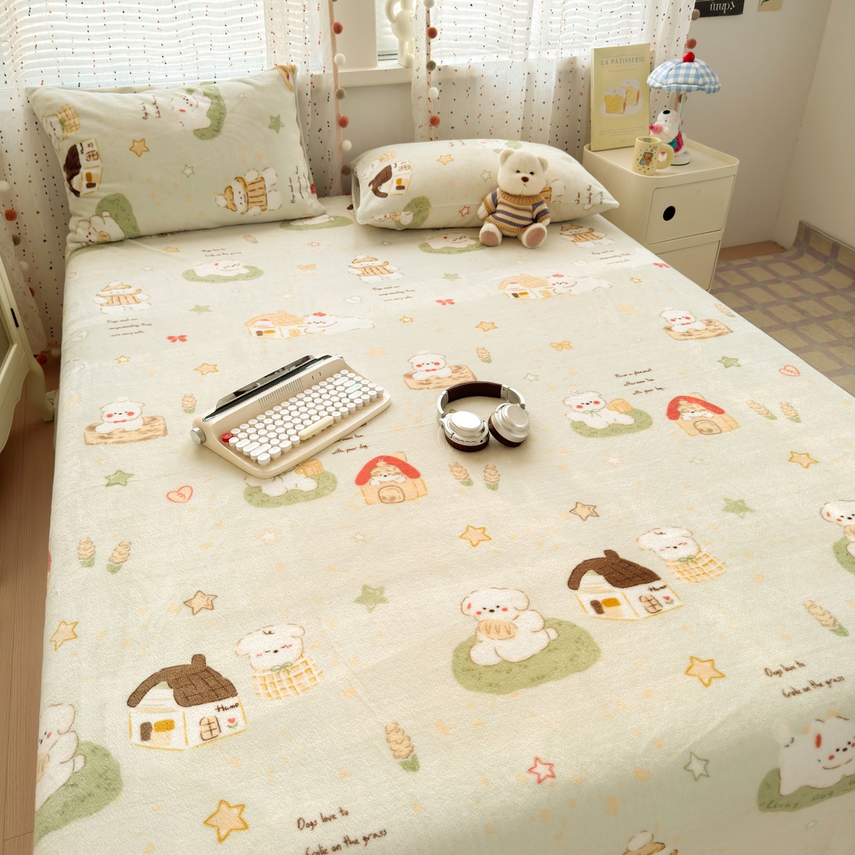 91家纺网 家纺一手货源 找家纺 沐芷 2025 A类牛奶绒床单高克重加厚床单单件加绒床单三件套珊瑚绒 提供买家秀（下载文件包，包含买家秀） 【绒】奶萌修狗