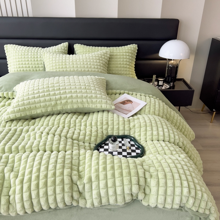 91家纺网 家纺一手货源 找家纺 （总）印季家纺 2025新款立体剪花格子兔毛绒四件套