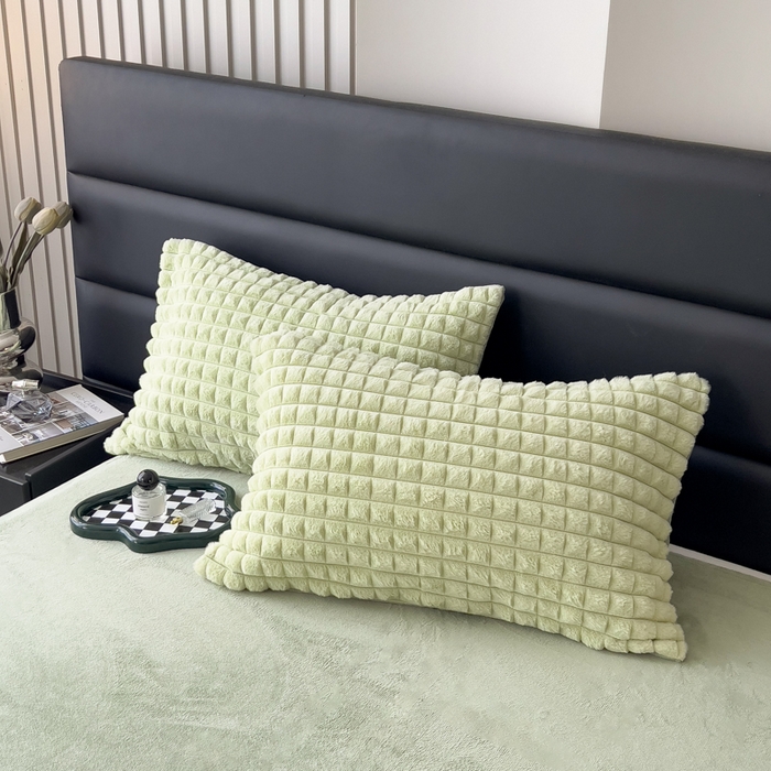 91家纺网 家纺一手货源 找家纺 印季家纺 2025新款立体剪花格子兔毛绒四件套 草绿