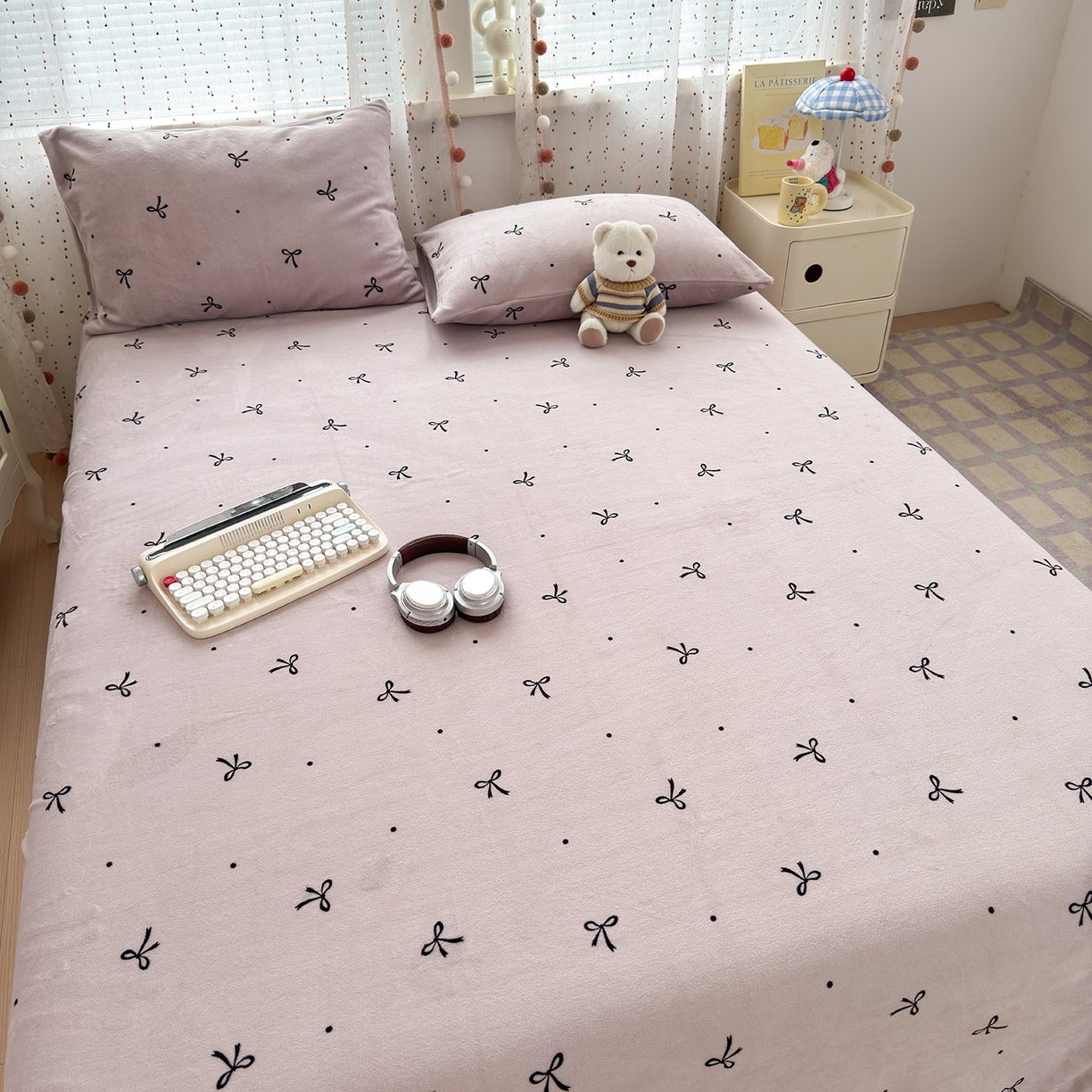 91家纺网 家纺一手货源 找家纺 沐芷 2025 A类牛奶绒床单高克重加厚床单单件加绒床单三件套珊瑚绒 提供买家秀（下载文件包，包含买家秀） 【绒】小蝴蝶结紫