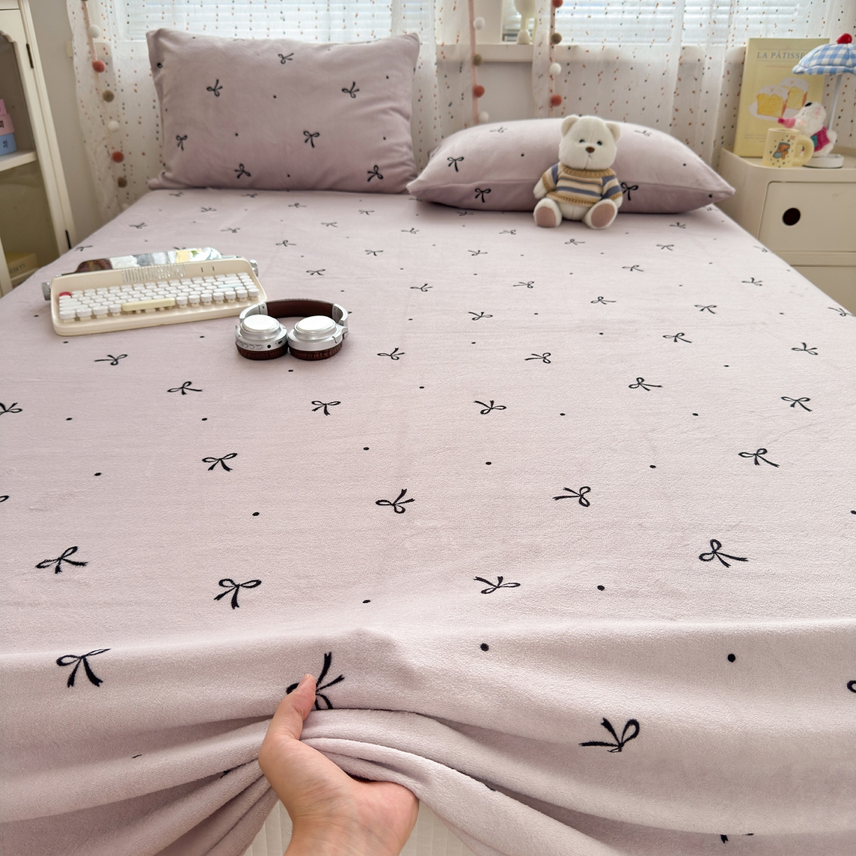 91家纺网 家纺一手货源 找家纺 沐芷 2025 A类牛奶绒床单高克重加厚床单单件加绒床单三件套珊瑚绒 提供买家秀（下载文件包，包含买家秀） 【绒】小蝴蝶结紫