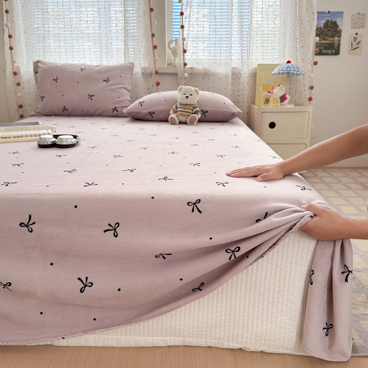 91家纺网 家纺一手货源 找家纺 沐芷 2025 A类牛奶绒床单高克重加厚床单单件加绒床单三件套珊瑚绒 提供买家秀（下载文件包，包含买家秀） 【绒】小蝴蝶结紫