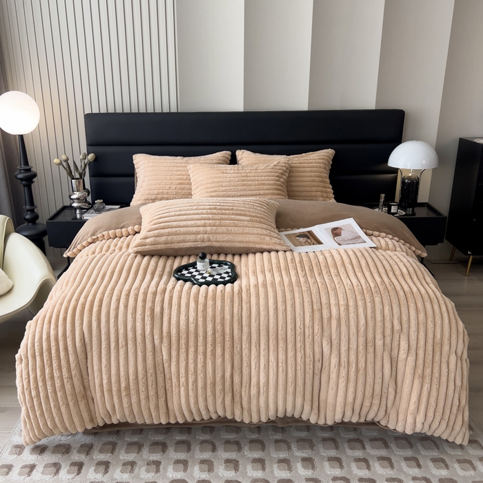 91家纺网 家纺一手货源 找家纺 （总）印季家纺 2025新款立体剪花条纹兔毛绒四件套