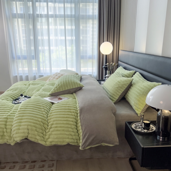 91家纺网 家纺一手货源 找家纺 印季家纺 2025新款立体剪花条纹兔毛绒四件套 草绿-灰