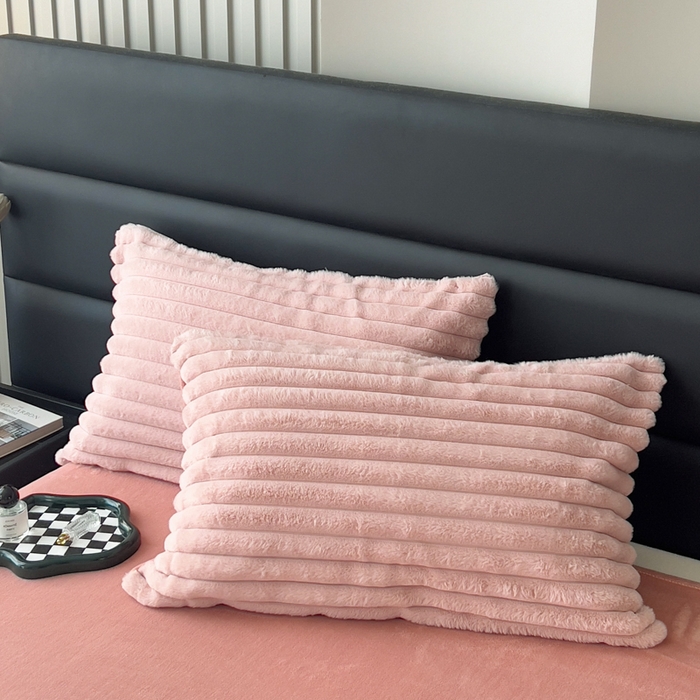 91家纺网 家纺一手货源 找家纺 印季家纺 2025新款立体剪花条纹兔毛绒四件套 豆沙