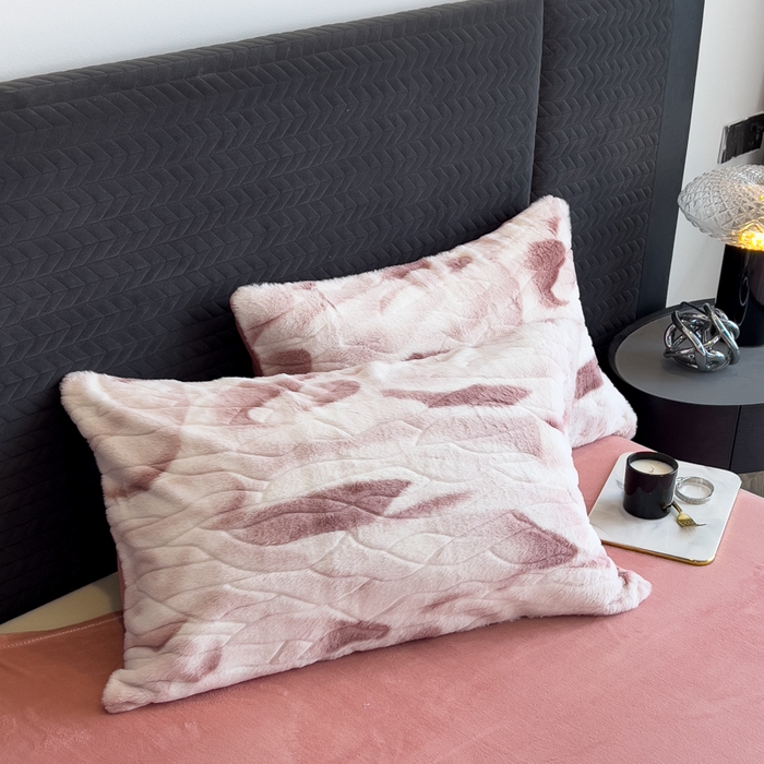 91家纺网 家纺一手货源 找家纺 （总）印季家纺 2025新款手工扎染剪花兔毛绒四件套