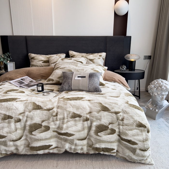 91家纺网 家纺一手货源 找家纺 （总）印季家纺 2025新款手工扎染剪花兔毛绒四件套