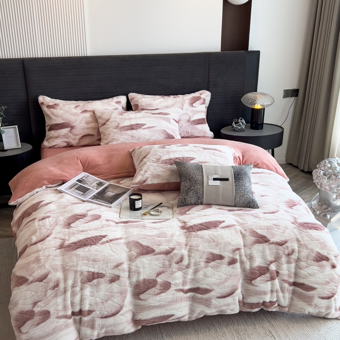 91家纺网 家纺一手货源 找家纺 （总）印季家纺 2025新款手工扎染剪花兔毛绒四件套