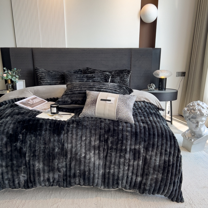 91家纺网 家纺一手货源 找家纺 （总）印季家纺 2025新款手工扎染剪花兔毛绒四件套